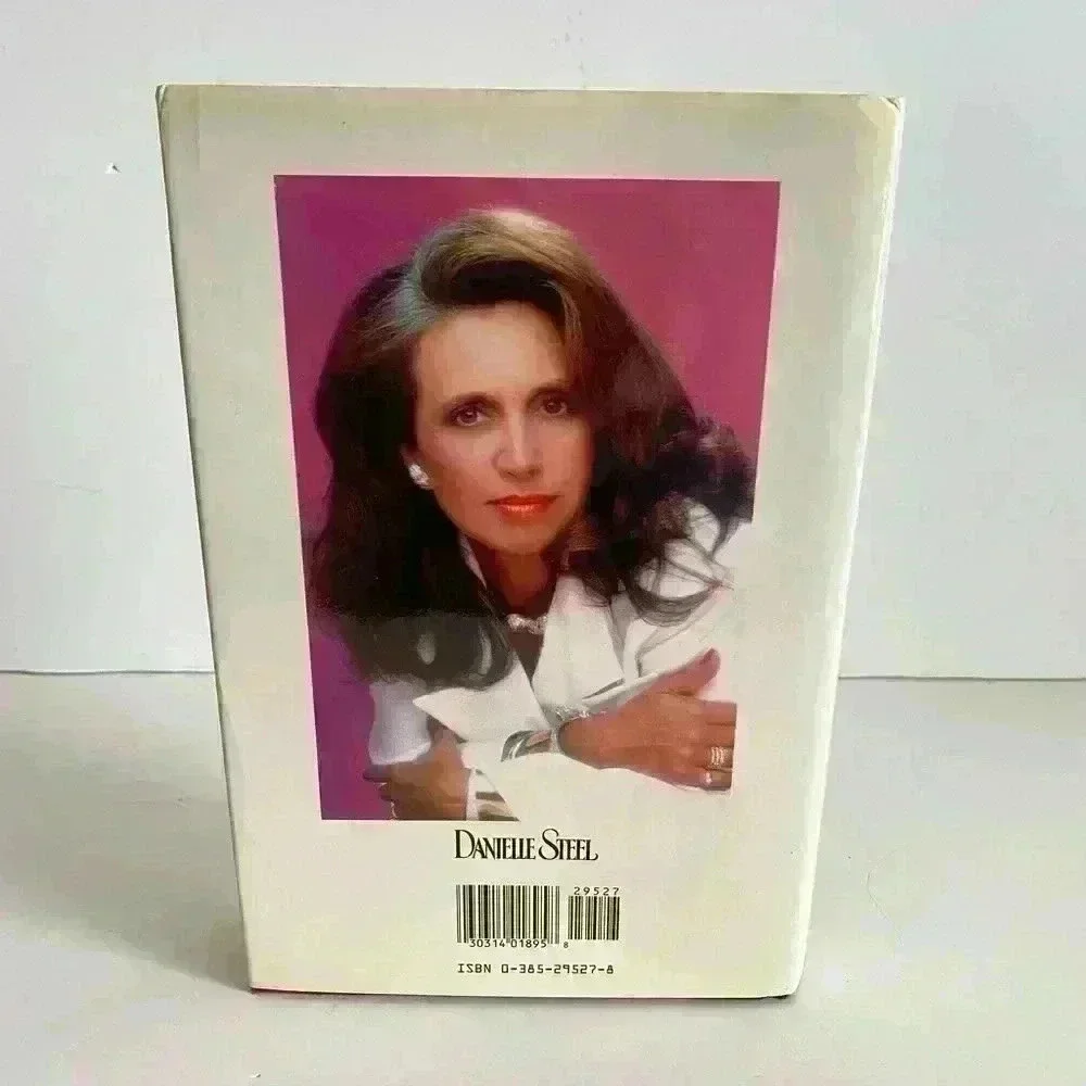 Danielle Steel Fine Things hardcover - Picture 3 of 12